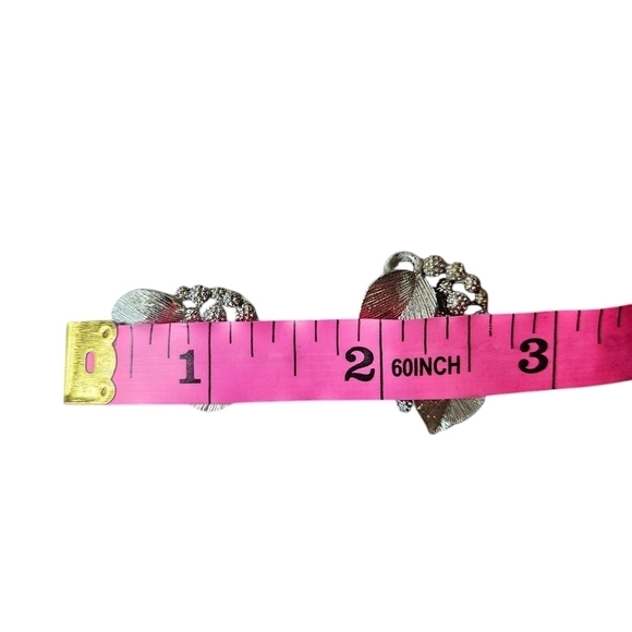 Lisner Vintage Leaves and Berries Brushed Metal Clip On Earrings - Picture 8 of 8